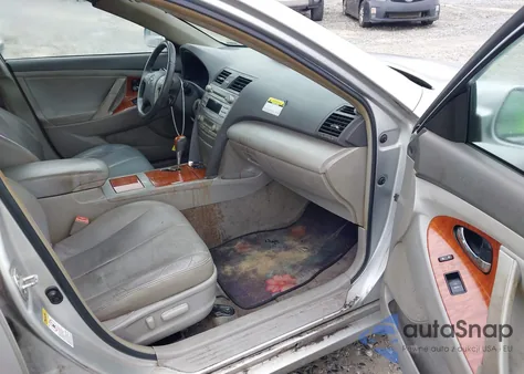 2011 Toyota Camry Xle z USA, uszkodzony, nr VIN 4T4BF3EK6BR187261